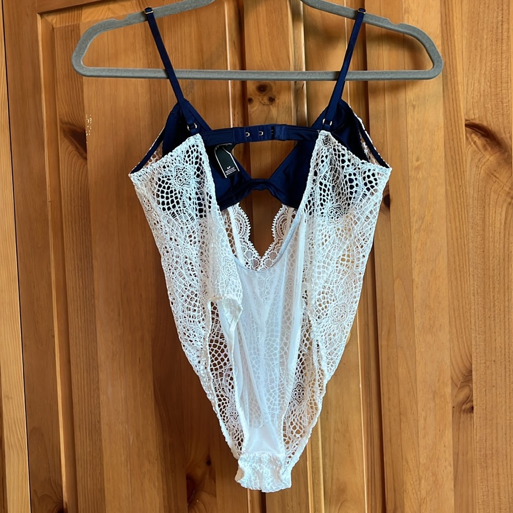 Victoria’s Secret Lace Teddy - Picture 3 of 10